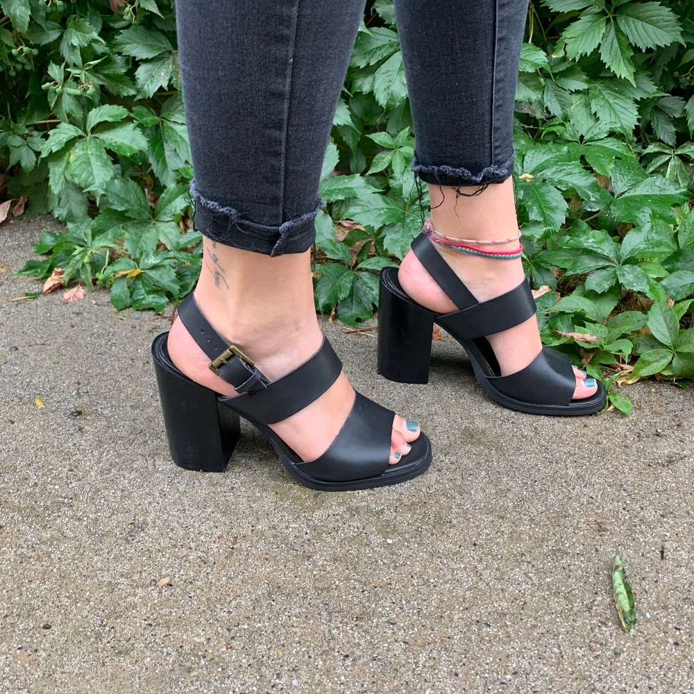 Black Block Heel